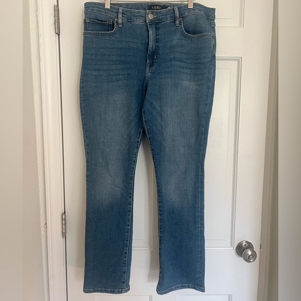 Ralph Lauren woman’s mid rise straight jeans 14 like new